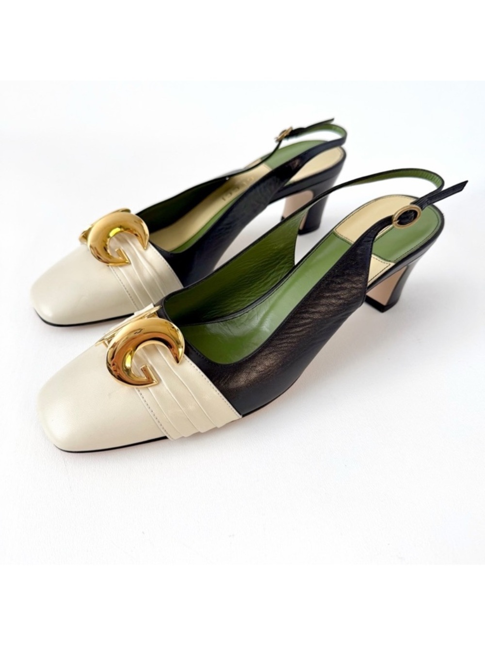 GUCCI || Usagi Half Moon Slingback Pumps Black Cream EU 40